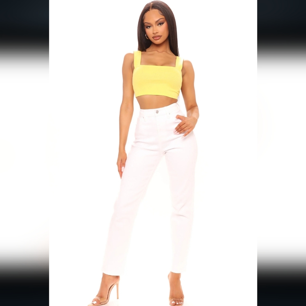 NWT Fashion Nova - I Got It From My Momma White Jeans - size 5